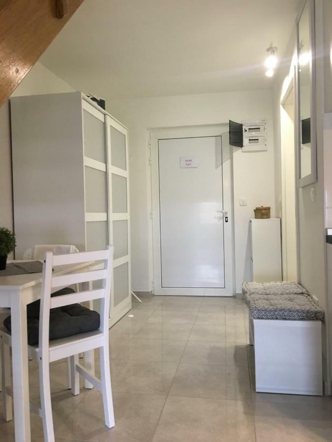 אומאג Apartman Govic מראה חיצוני תמונה